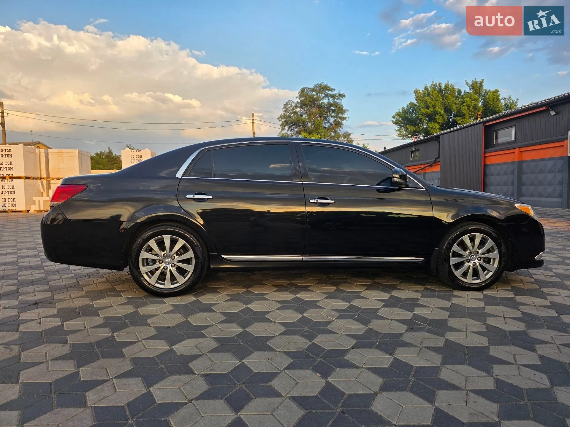 2010 Toyota Avalon - мініатюра 8