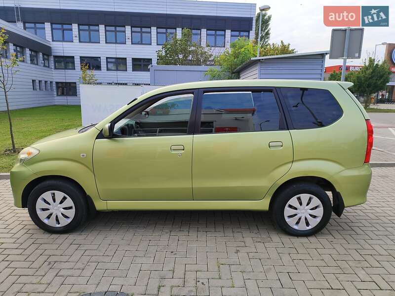 Мінівен Toyota Avanza 2006 в Одесі фото 2 Мінівен Toyota Avanza 2006 в Одесі