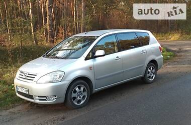 Минивэн Toyota Avensis Verso 2001 в Жовкве