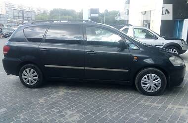 Мінівен Toyota Avensis Verso 2002 в 