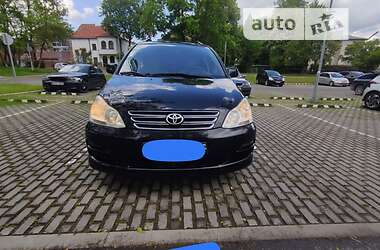 Мінівен Toyota Avensis Verso 2004 в Бердичеві