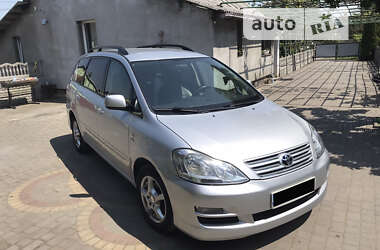 Мінівен Toyota Avensis Verso 2004 в Рава-Руській