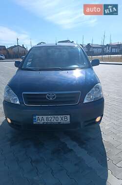 Мінівен Toyota Avensis Verso 2002 в Бучі