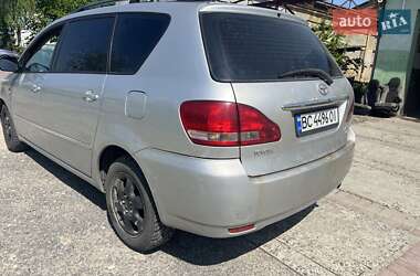 Минивэн Toyota Avensis Verso 2003 в 
