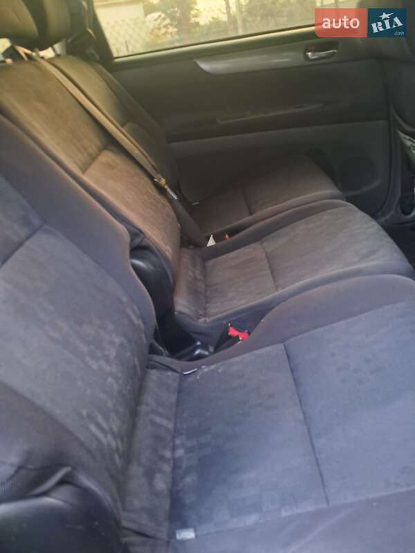 Минивэн Toyota Avensis Verso 2002 в Жовкве