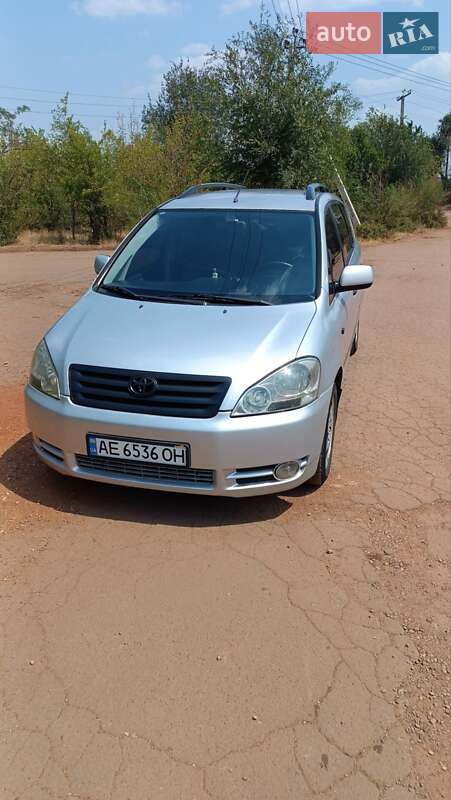 Toyota Avensis Verso 2003 Toyota Avensis Verso 2003