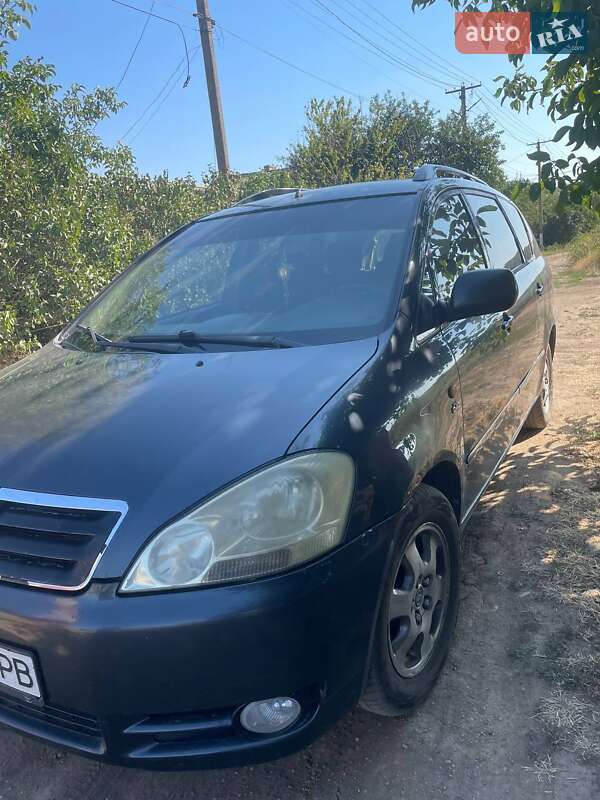 Минивэн Toyota Avensis Verso 2003 в Одессе фото 3 Минивэн Toyota Avensis Verso 2003 в Одессе