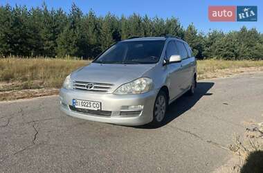 Минивэн Toyota Avensis Verso 2005 в Полтаве