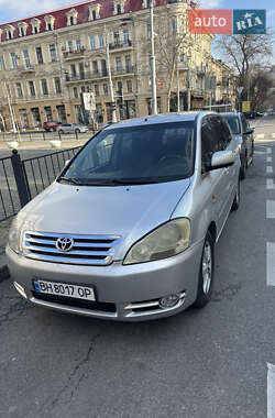 Минивэн Toyota Avensis Verso 2003 в Одессе