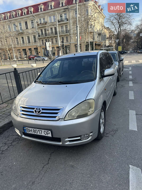Toyota Avensis Verso 2003 Toyota Avensis Verso 2003