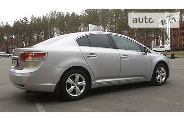 Седан Toyota Avensis 2008 в Киеве