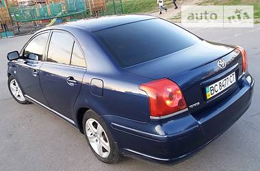 Седан Toyota Avensis 2004 в Львове