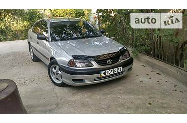 Седан Toyota Avensis 2002 в Одессе