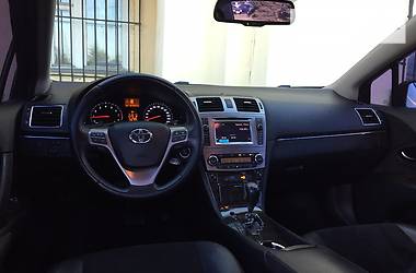 Седан Toyota Avensis 2013 в Дніпрі