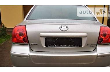 Седан Toyota Avensis 2005 в Львове