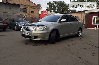 Седан Toyota Avensis 2004 в Измаиле