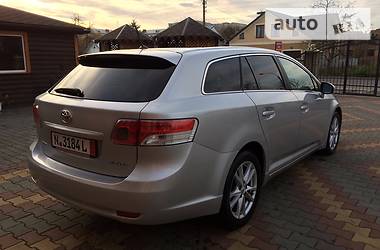 Универсал Toyota Avensis 2011 в Самборе