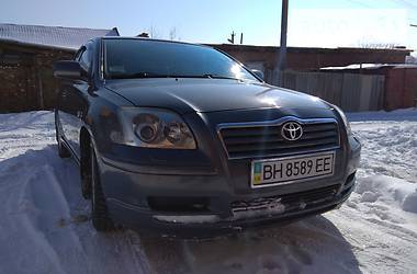 Седан Toyota Avensis 2003 в Ананьеве