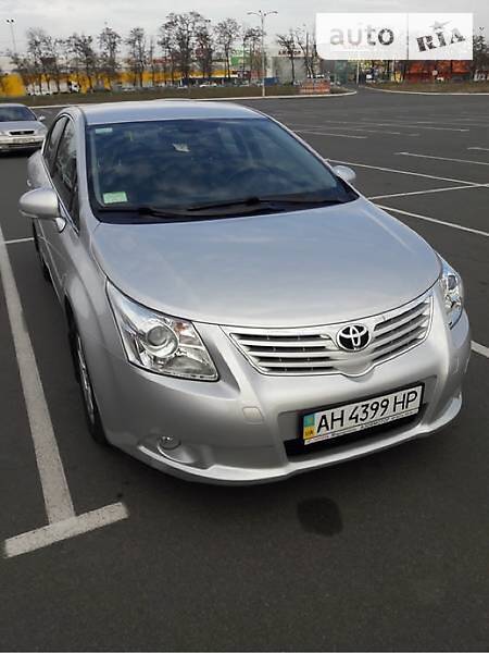 Седан Toyota Avensis 2011 в Киеве