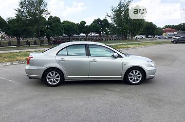 Седан Toyota Avensis 2005 в Харькове