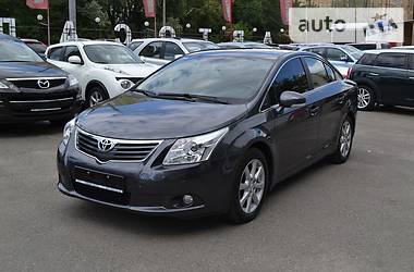 Седан Toyota Avensis 2011 в Киеве