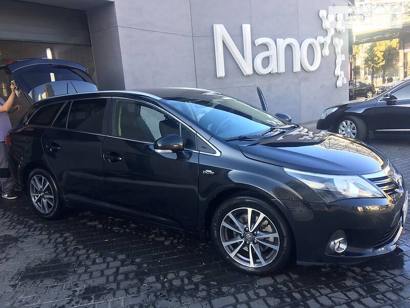 Универсал Toyota Avensis 2013 в Одессе