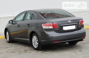 Седан Toyota Avensis 2010 в Одессе