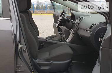 Седан Toyota Avensis 2010 в Одессе