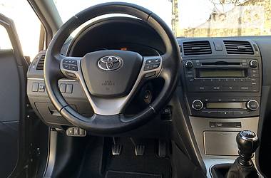 Седан Toyota Avensis 2009 в Одессе