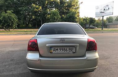 Седан Toyota Avensis 2003 в 