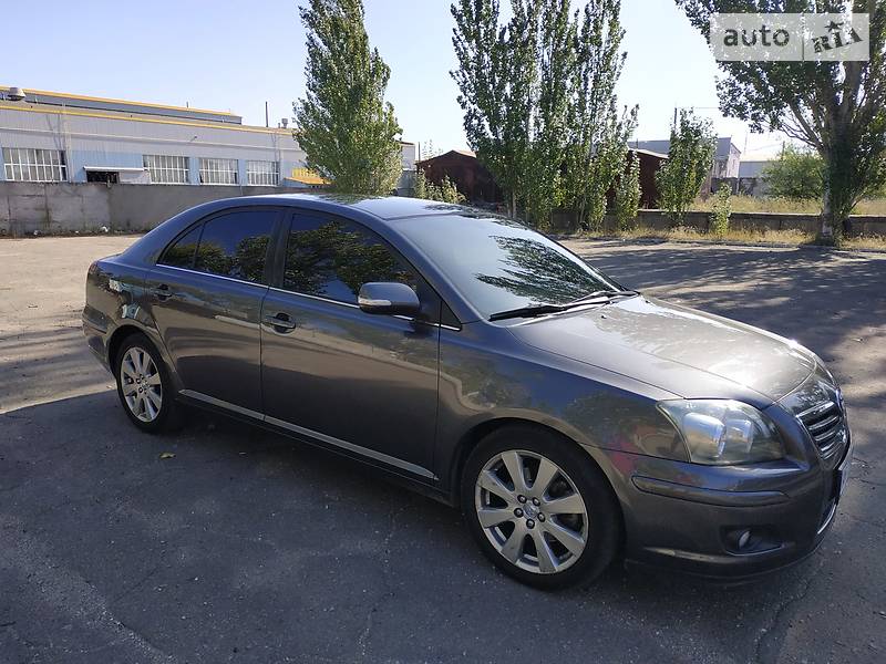 Лифтбек Toyota Avensis 2008 в Мариуполе