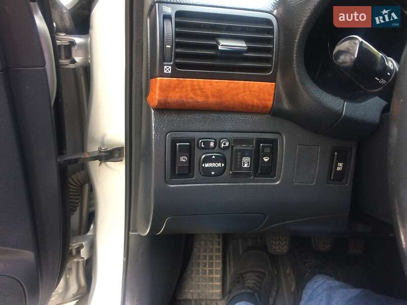 Седан Toyota Avensis 2007 в Львове