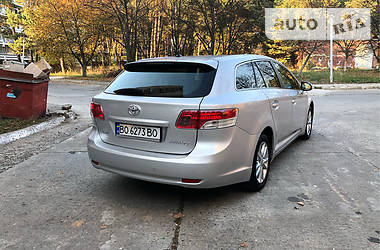 Универсал Toyota Avensis 2010 в Нетешине