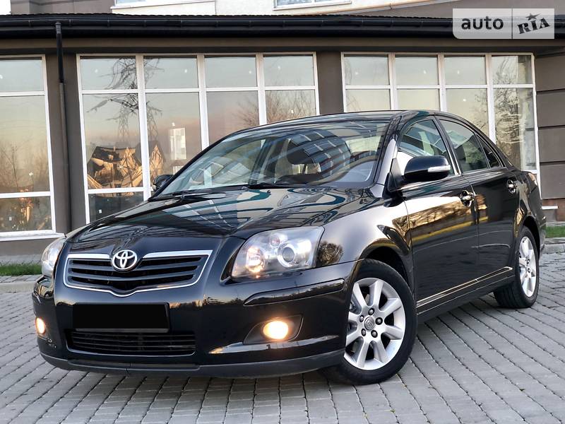 Седан Toyota Avensis 2008 в Ивано-Франковске