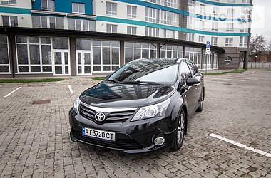 Універсал Toyota Avensis 2012 в Івано-Франківську
