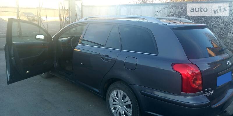 Универсал Toyota Avensis 2006 в Тернополе