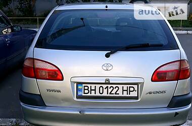 Універсал Toyota Avensis 2002 в 
