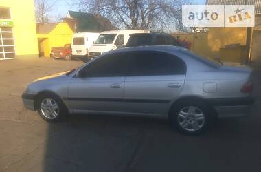 Седан Toyota Avensis 2001 в 