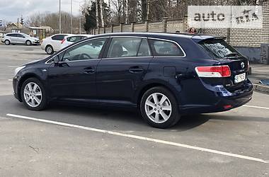 Універсал Toyota Avensis 2010 в 