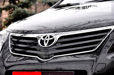 Седан Toyota Avensis 2012 в 