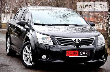 Седан Toyota Avensis 2012 в 