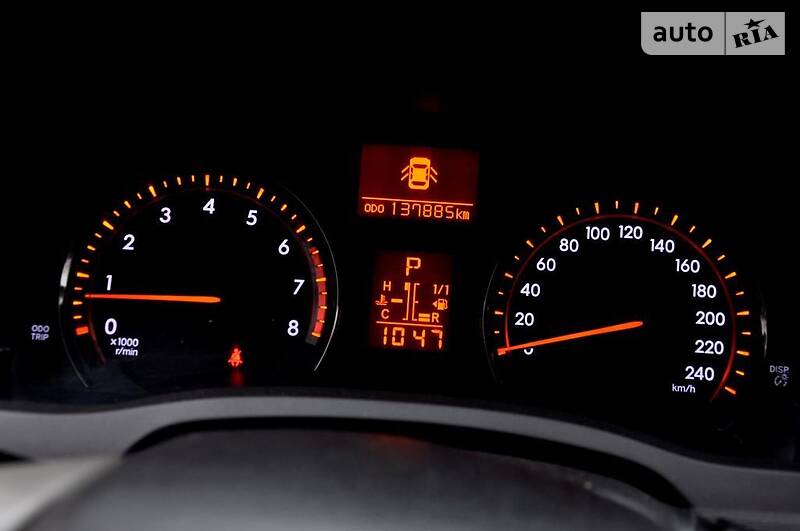 Седан Toyota Avensis 2012 в Киеве фото 32 Седан Toyota Avensis 2012 в Киеве
