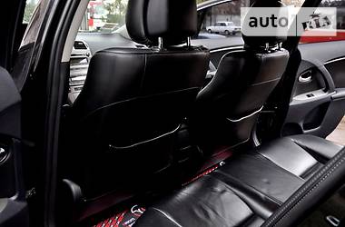 Седан Toyota Avensis 2012 в 