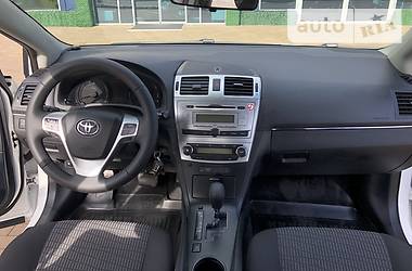 Універсал Toyota Avensis 2012 в 