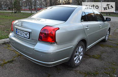 Седан Toyota Avensis 2003 в 