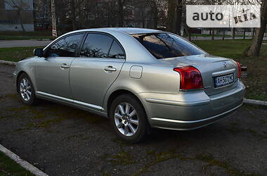 Седан Toyota Avensis 2003 в 