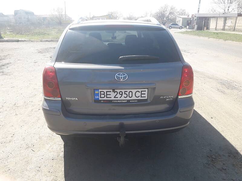 Універсал Toyota Avensis 2003 в Первомайську