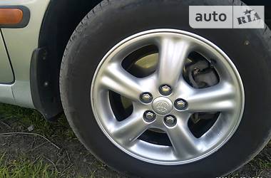 Седан Toyota Avensis 2001 в 
