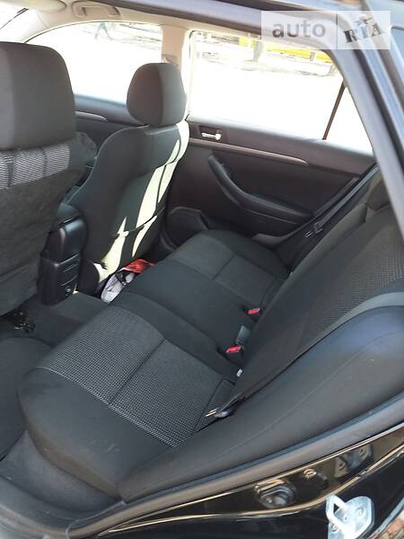 Універсал Toyota Avensis 2006 в Конотопі
