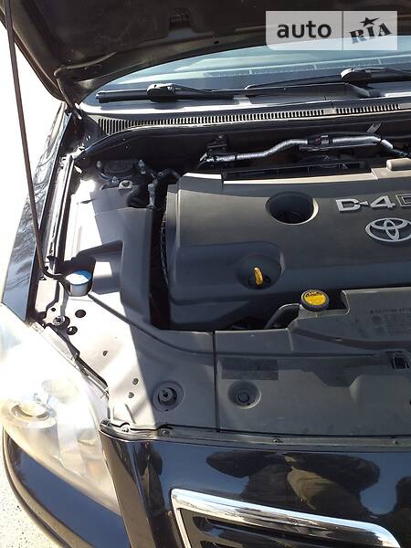 Універсал Toyota Avensis 2006 в Конотопі